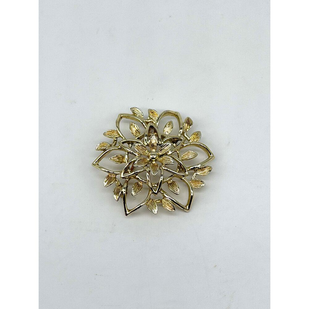 Sarah Coventry Vintage Gold Tone Floral Leaf Brooch Signed Statement Pin